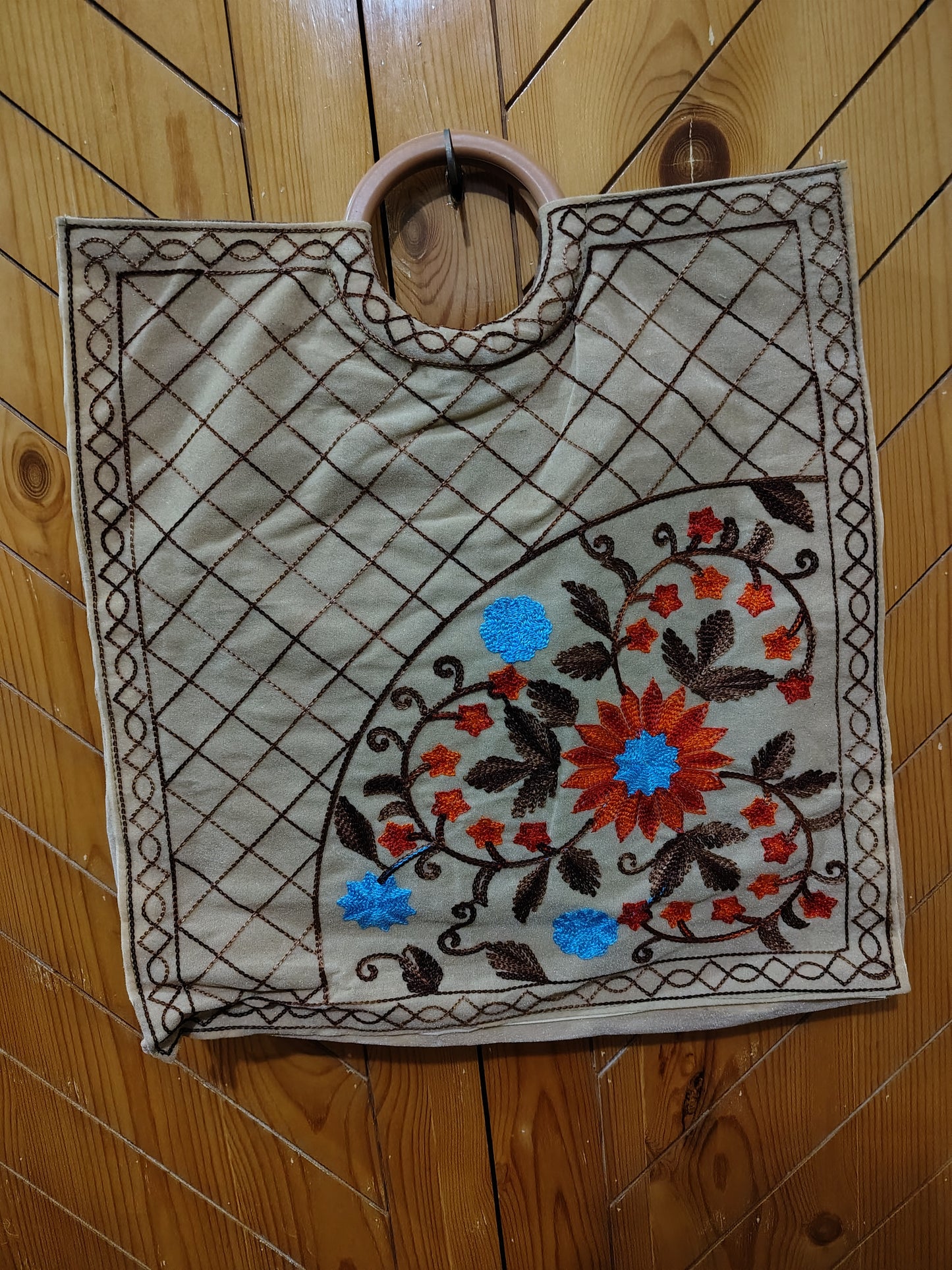 Kashmiri-Crafted Handbags - Non Zipper
